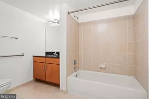915 E St NW, Washington, DC 20004 - Photo 9