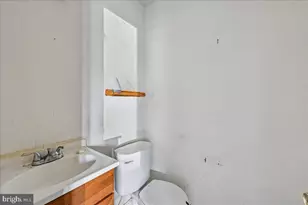 2436 Skyland Pl SE, Washington, DC 20020 - Photo 7