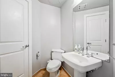 301 Massachusetts Avenue NW #103, Washington, DC 20001 - Photo 21