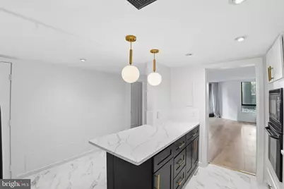 1099 22nd Street NW #106, Washington, DC 20037 - Photo 3