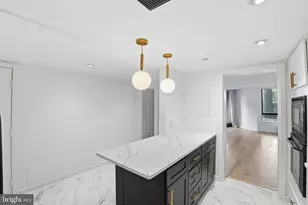 1099 22nd Street NW, Washington, DC 20037 - Photo 3