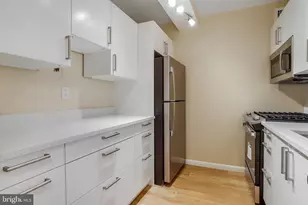 4201 Cathedral Ave NW, Washington, DC 20016 - Photo 19
