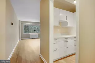 4201 Cathedral Ave NW, Washington, DC 20016 - Photo 17