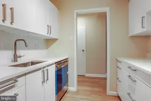 4201 Cathedral Ave NW, Washington, DC 20016 - Photo 21