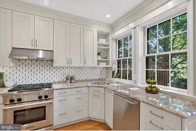4225 37th Street NW, Washington, DC 20008 - Photo 9