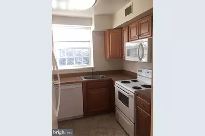 3861 Newark Street NW #D466, Washington, DC 20016 - Photo 5