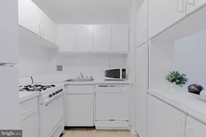 950 25th Street NW #327N, Washington, DC 20037 - Photo 5