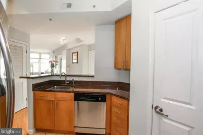 715 6th Street NW #402, Washington, DC 20001 - Photo 11