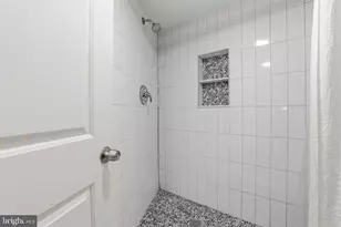 18 Randolph Pl NW, Washington, DC 20001 - Photo 23