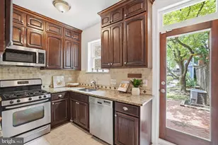 315 11th St SE, Washington, DC 20003 - Photo 13