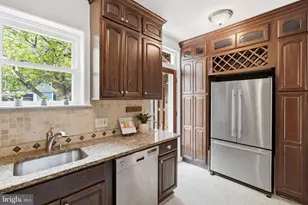 315 11th St SE, Washington, DC 20003 - Photo 15