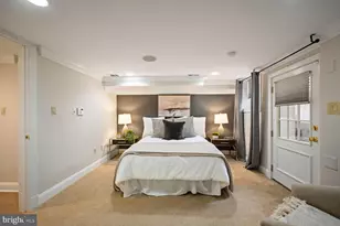 1832 Calvert St NW, Washington, DC 20009 - Photo 17