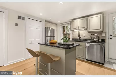 1905 New Hampshire Avenue NW, Washington, DC 20009 - Photo 15