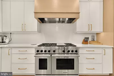 5537 Hawthorne Place NW, Washington, DC 20016 - Photo 37