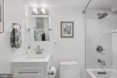 732 13th Street SE, Washington, DC 20003 - Photo 15