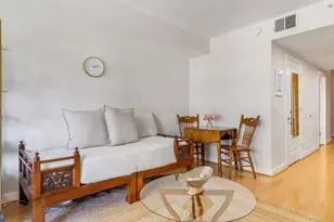 1117 10th St NW, Washington, DC 20001 - Photo 7