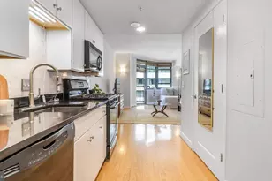1117 10th St NW, Washington, DC 20001 - Photo 11