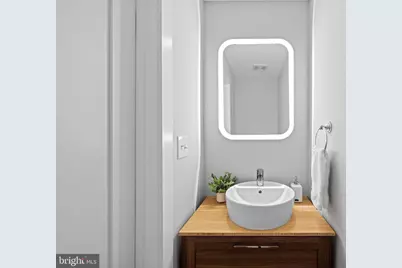 1124 4th Street NE, Washington, DC 20002 - Photo 11