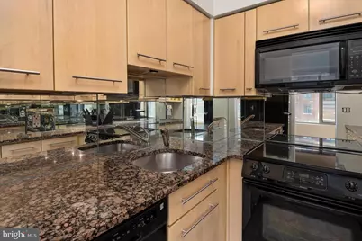 1711 Massachusetts Avenue NW #632, Washington, DC 20036 - Photo 13