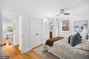 350 9th St SE, Washington, DC 20003 - Photo 13