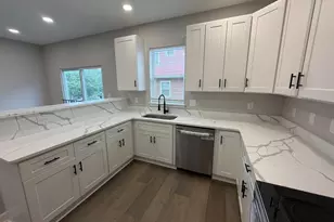 5002 Kimi Gray Ct SE, Washington, DC 20019 - Photo 11