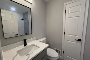5002 Kimi Gray Ct SE, Washington, DC 20019 - Photo 15