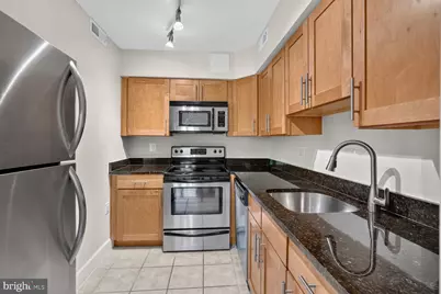 3800 Porter Street NW #302, Washington, DC 20016 - Photo 5