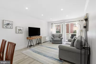 730 24th Street NW #309, Washington, DC 20037 - Photo 3