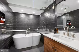 1324 35th St NW, Washington, DC 20007 - Photo 25