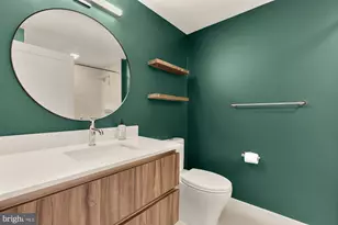 37 L St SE, Washington, DC 20003 - Photo 27