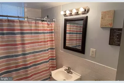 212 Oakwood Street SE #B2, Washington, DC 20032 - Photo 7