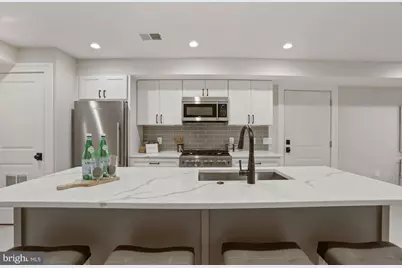 1310 Vermont Avenue NW #2, Washington, DC 20005 - Photo 11