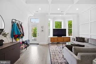 35 T St NW, Washington, DC 20001 - Photo 3