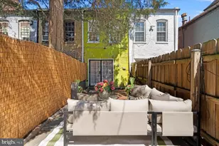 1062 Thomas Jefferson St NW, Washington, DC 20007 - Photo 23