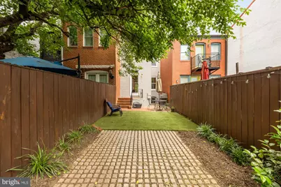 647 A Street SE, Washington, DC 20003 - Photo 17