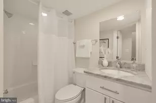 647 A St SE, Washington, DC 20003 - Photo 35