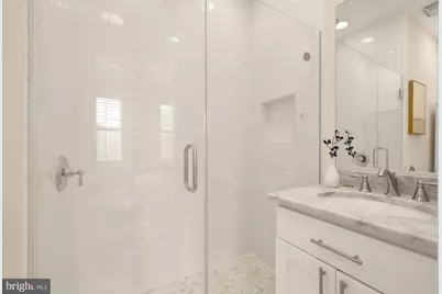 647 A Street SE, Washington, DC 20003 - Photo 23