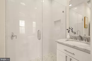 647 A St SE, Washington, DC 20003 - Photo 23