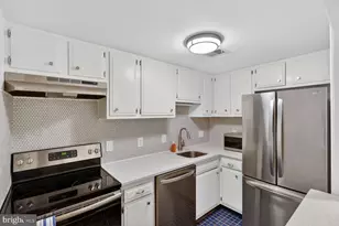 1949 Calvert St NW, Washington, DC 20009 - Photo 11