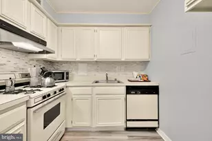 430 M St SW, Washington, DC 20024 - Photo 9
