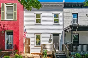 914 15th St SE, Washington, DC 20003 - Photo 1