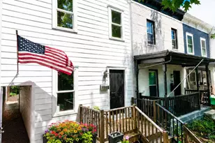 914 15th St SE, Washington, DC 20003 - Photo 1