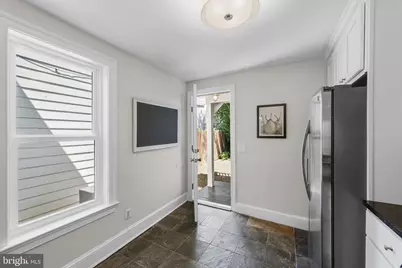 914 15th Street SE, Washington, DC 20003 - Photo 15
