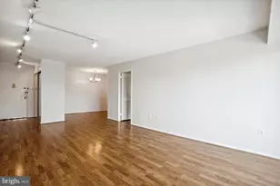 700 7th St SW, Washington, DC 20024 - Photo 5