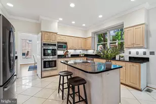 5105 Warren Pl NW, Washington, DC 20016 - Photo 7