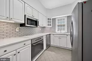 1025 30th St NW, Washington, DC 20007 - Photo 9