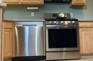 806 New Hampshire Ave NW, Washington, DC 20037 - Photo 15