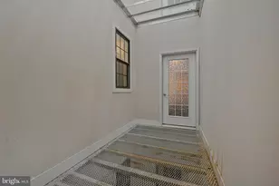 3223 Warder St NW, Washington, DC 20010 - Photo 27