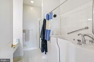 343 Cedar St NW, Washington, DC 20012 - Photo 17