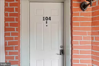 104 R Street NE #B, Washington, DC 20002 - Photo 3